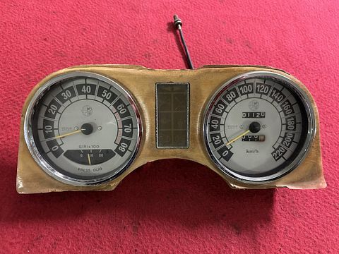 Alfa Romeo 2000 Berlina dashboard instrumentenpaneel
