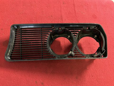 Alfa Romeo Alfetta 1e serie grille