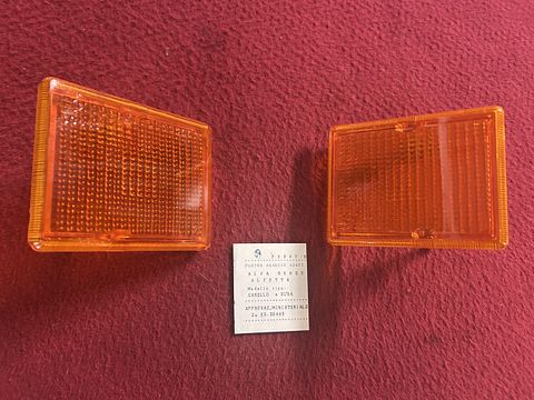 Alfa Romeo Alfetta turn signal lens