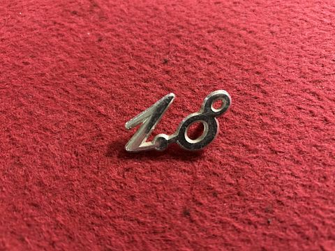 Alfa Romeo Alfetta ”1.8” embleem