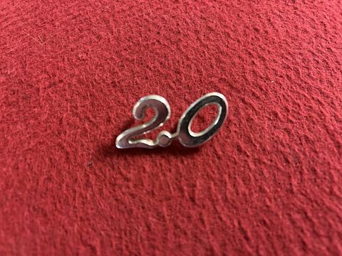 Alfa Romeo Alfetta ”2.0” embleem