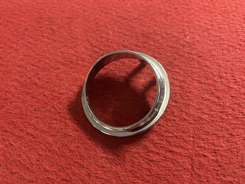 Alfa Romeo Giulia chromen bezel adapterring