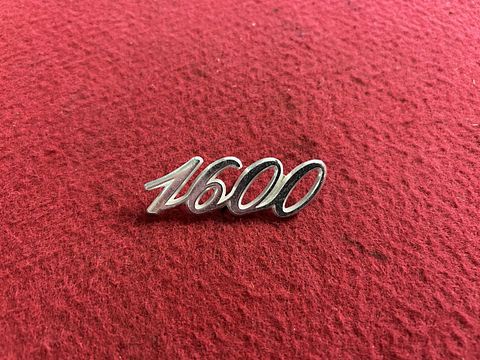 Alfa Romeo Giulia Nuova Super ”1600” embleem