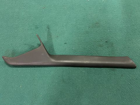 Alfa Romeo Giulia Saloon A-pillar trim
