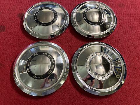 Alfa Romeo Giulia Spider Duetto set wieldoppen