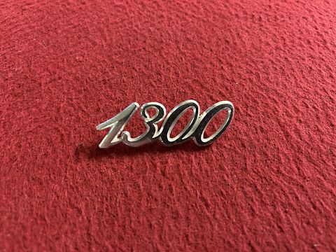 Alfa Romeo Giulia ”1300” embleem