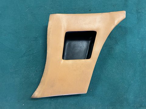 Alfa Romeo Junior Zagato achterste passagiersruimte paneel met kaartenhouder