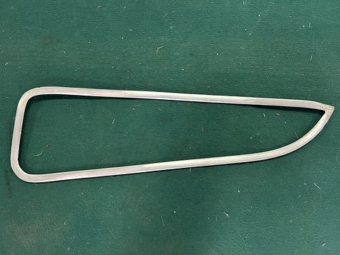 Alfa Romeo TZ1 side window molding