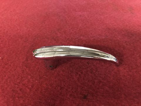 Aston Martin DB4 deurgreep binnen