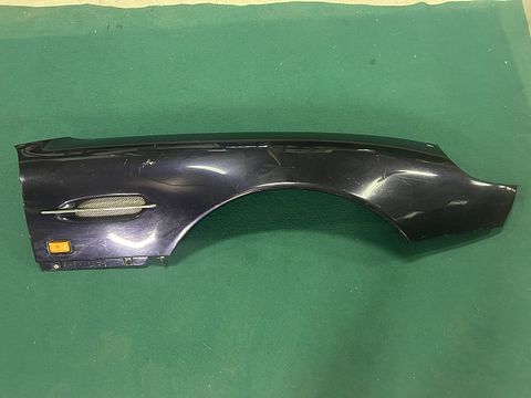 Aston Martin DB7 Vantage voorspatbord