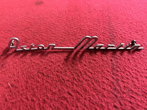 “Aston Martin” DB4 GT Zagato, embleem