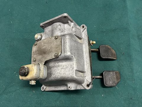 Ferrari 208 GT4 / 308 GT4 pedaalbox