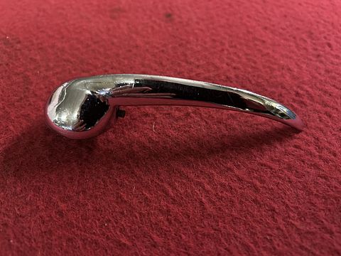 Ferrari 250 deurgreep binnen