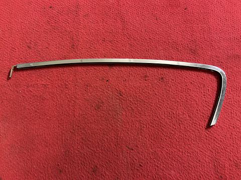 Ferrari 250 GTE chroomlijst achterportierraam