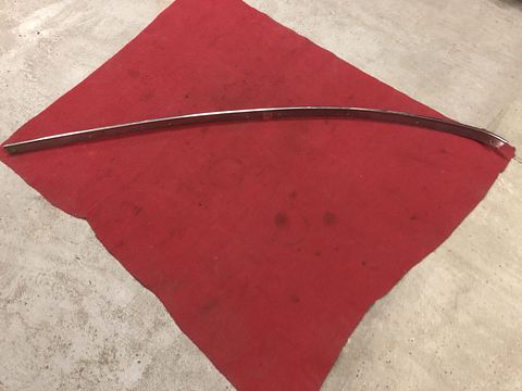 Ferrari 330 GT 2+2 roof strip