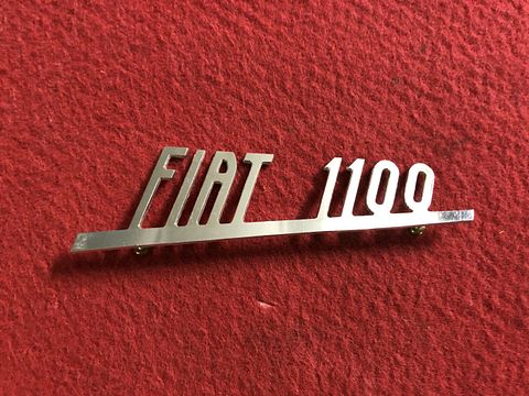Fiat 1100” embleem
