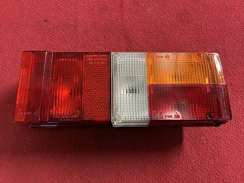 Fiat 131 achterlichteenheid