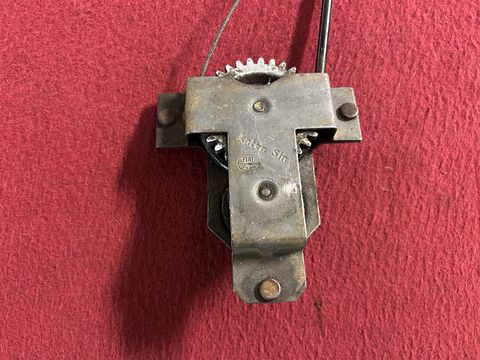 Fiat 1500L / 1800 / 2100 / 2300 window regulator