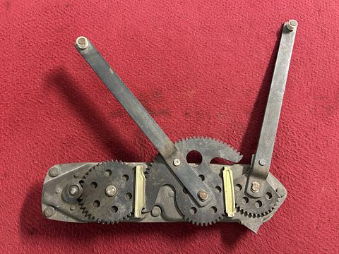 Fiat 242 window regulator
