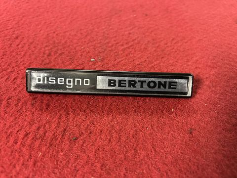 Lamborghini Countach / Ferrari 308 ”disegno BERTONE” embleem