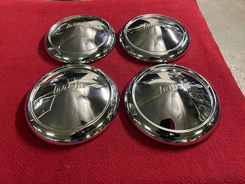 Lancia Appia set wieldoppen