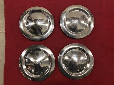 Lancia Flaminia set wieldoppen