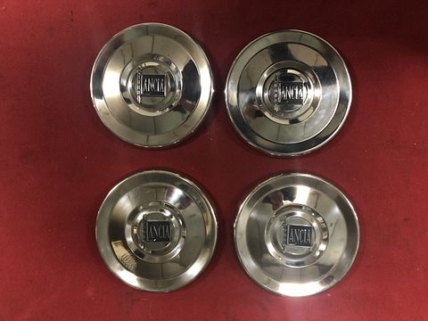 Lancia Fulvia set wieldoppen