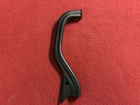 Maserati 4200 Spider GT hinge cover