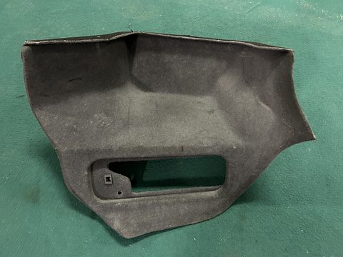 Maserati 4200 Spyder trunk finish carpet