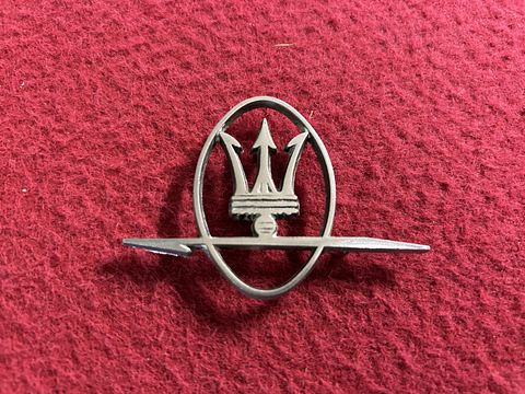 Maserati Ghibli (115) embleem