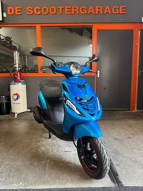 Piaggio Zip 45km brom 2024 Candy Blue