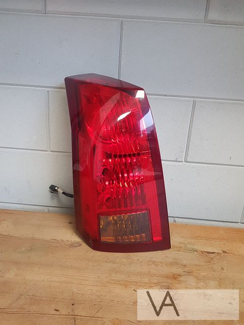 Cadillac CTS 2002 - 2007 achterlicht links nette staat €100