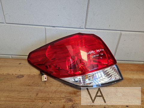 Subaru Legacy Tourer station  2009 - 2014 achterlicht links