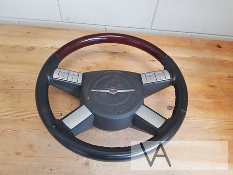 Chrysler 300C 2004 - 2010 half houten stuur met airbag €100