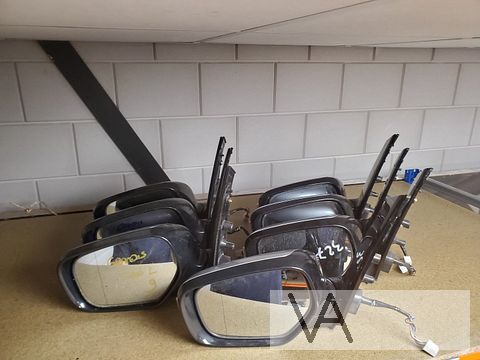 Mitsubishi Grandis spiegel links elektrisch 9 draden €100
