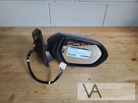 Toyota Yaris 2020 - 2023 spiegel rechts dodehoek lampje €200