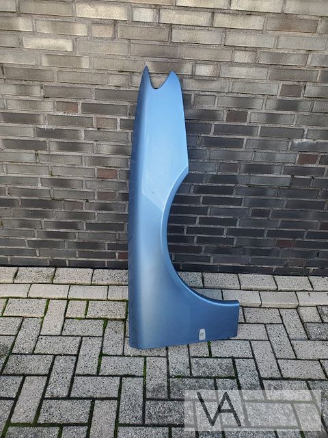 Peugeot 406 coupe 1997 - 2004 voorscherm rechts blauw €100