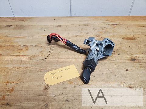 Peugeot 406 1996 - 1999 contactslot met sleutel €50 D8 model