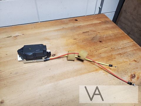Mercedes E klasse W211 station achterklep slotmechaniek €70