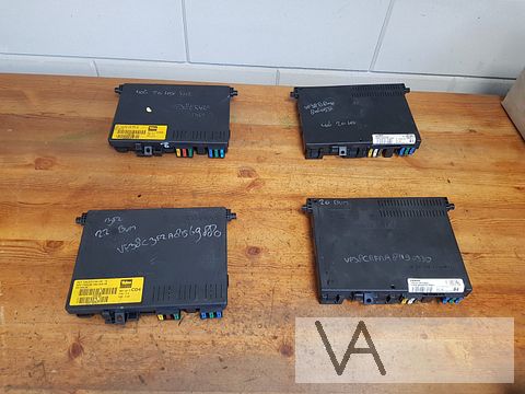 Peugeot 406 BSI zekeringkast onder dashboard links €75 99-04