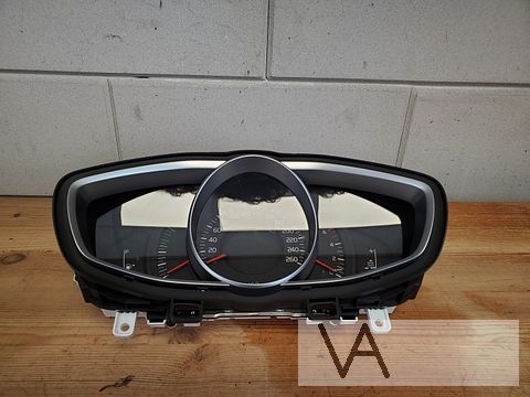 Volvo V40 2012 - 2015 tellerklok cockpit 31394171 diesel €50