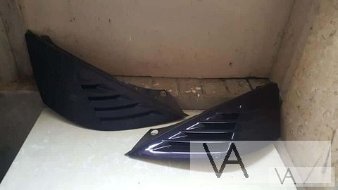 Renault Avantime 2001-2004 koplamp grille boven de lamp €50
