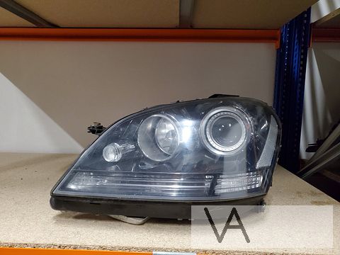 Mercedes ML W164 2005 - 2009 xenon koplamp zwarte inleg €350
