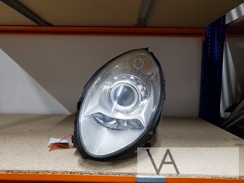 Mercedes R klasse W251 2005 - 2010 xenon koplamp links €200