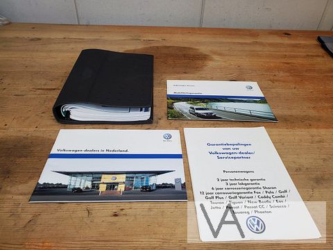 VW Jetta / Golf station 2005 - 2010 instructieboekje in map