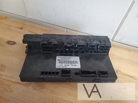 Mercedes C klasse W203 zekeringkast achter SAM 2035450701