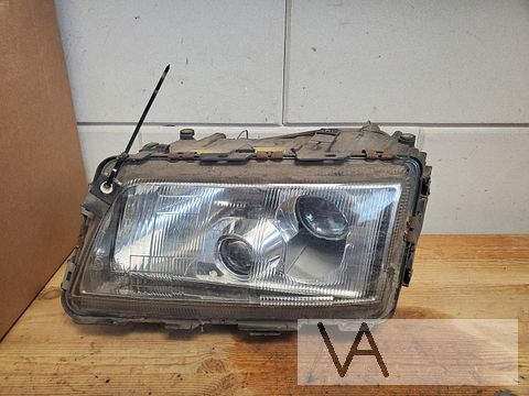Audi A8 1994 - 1999 koplamp links halogeen 1 oortje af €50