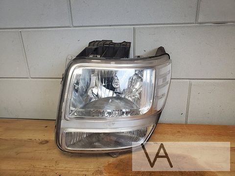 Dodge Nitro 2006 - 2011 koplamp links schadevrij €99
