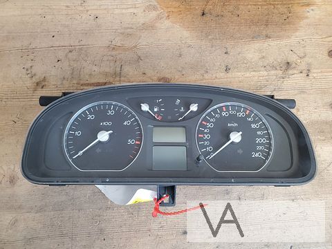 Renault Laguna 2 2000 - 2007 diesel tellerklok cockpit €30