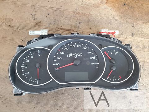 Renault Kangoo 2008 - 2015 tellerklok cockpit 8200796015 €40